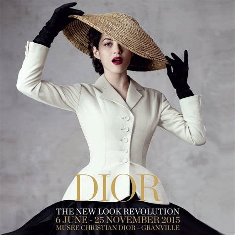 new look dior revolution|christian dior 1947 fashion style.